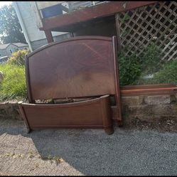 Full Size Cherry Oak Bed Frame 