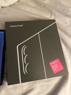 Samsung Galaxy Z Fold7 with Box unlocked to any Carrie