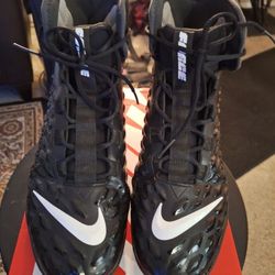 MENS NIKE FORCE  FOOTBALL CLEATS