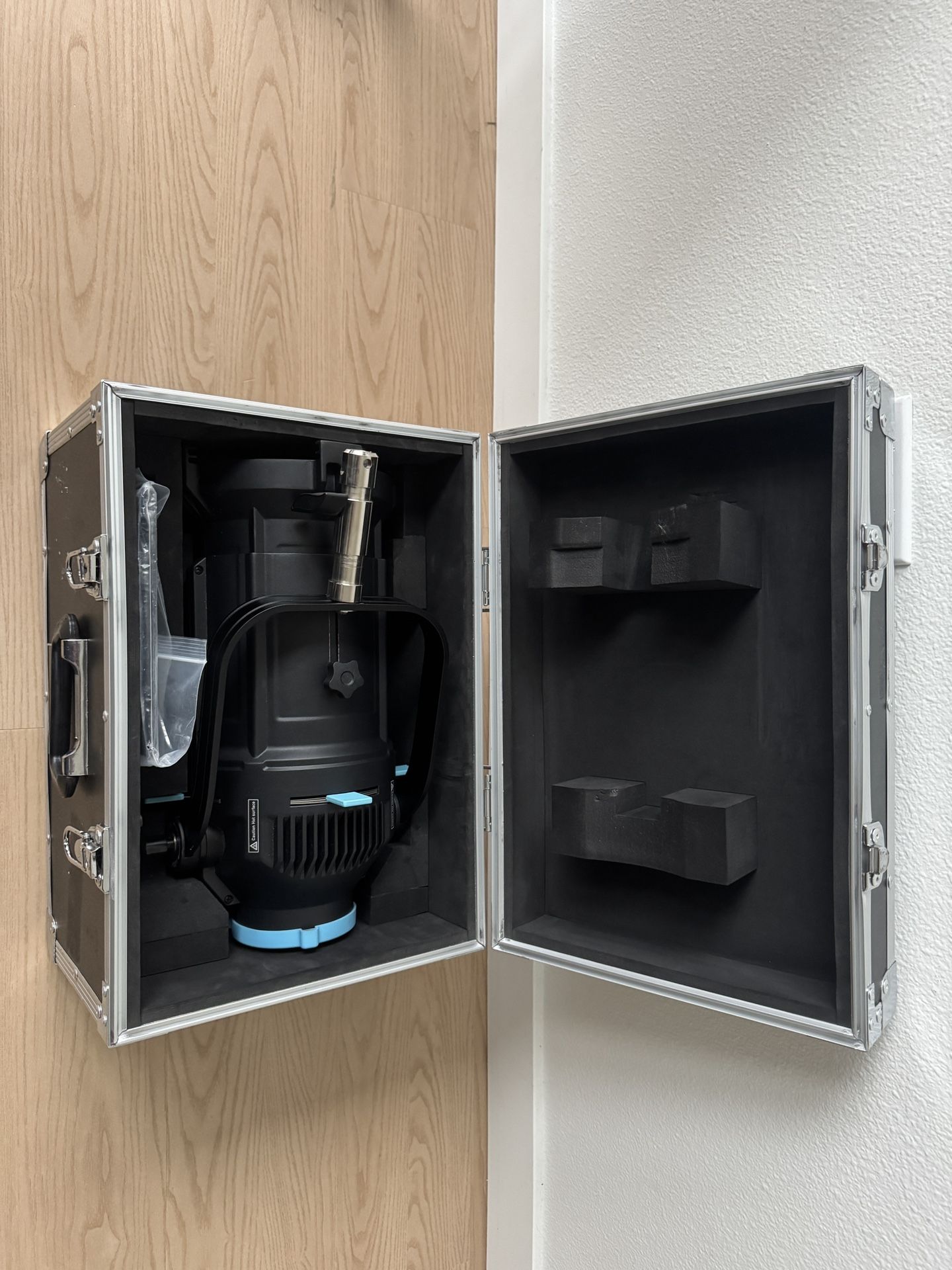 Nanlite Projection Attachment for Bowens Mount with 19° Lens