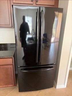 36 inch black refrigerator fully functional