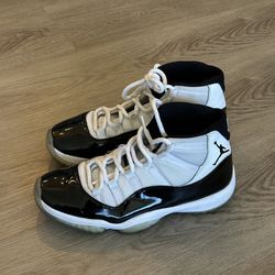 Jordan 11s Concord Used size 9