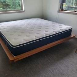 King Hybrid Mattress And Wood Bed Frame