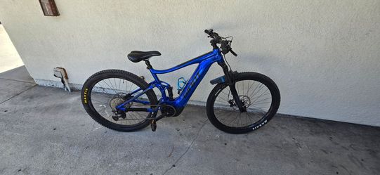 Giant Electric Full-Suspension Mountain Bike