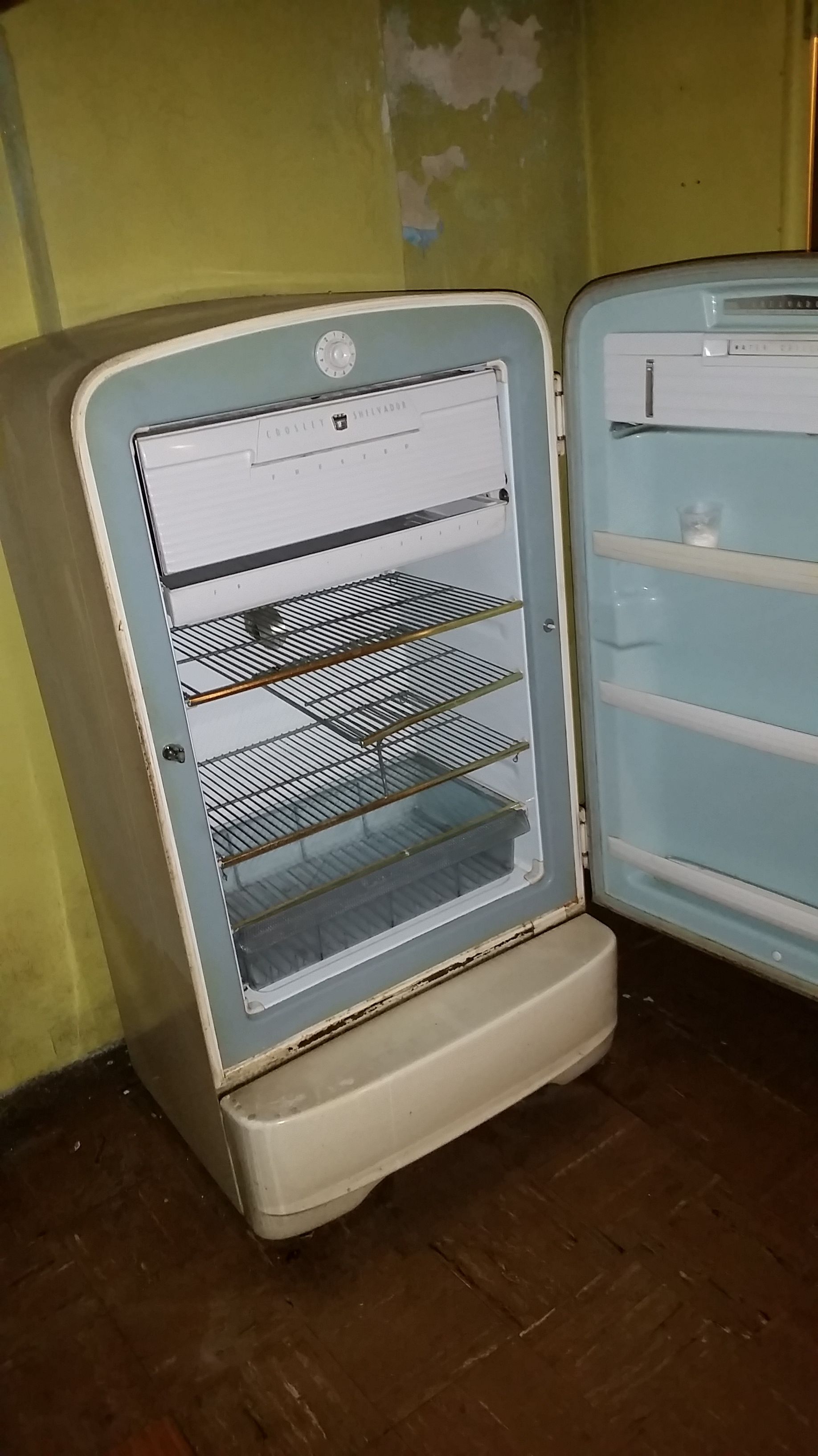 Crosley Shelvador refrigerator Vintage for Sale in Brooklyn, NY OfferUp