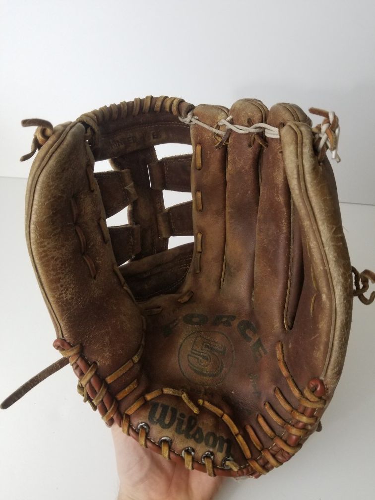 Wilson Model A9814 FORCE 5 Baseball Softball Glove Mitt Lock Hinge RHT