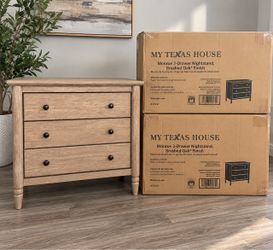 My Texas House Monroe 3-Drawer Nightstand – Brushed Oak