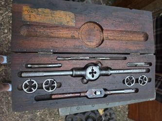 Vintage O.K. No. 1 Tap & Die Set – Original Wooden Case