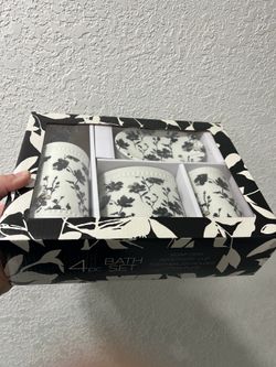 Beautiful bath set