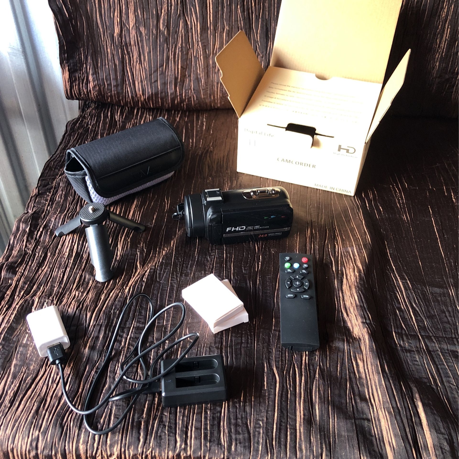 Digital Life HD Camcorder Set NEW