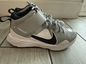 Nike Trout Kids Shoes Size 2 Youth