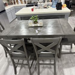 Dinning Table 