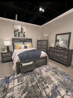 Queen platform bedroom set: 3 piece queen bed frame, dresser, nightstand