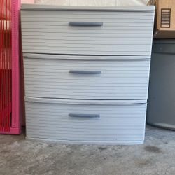3-drawer plastic storage container