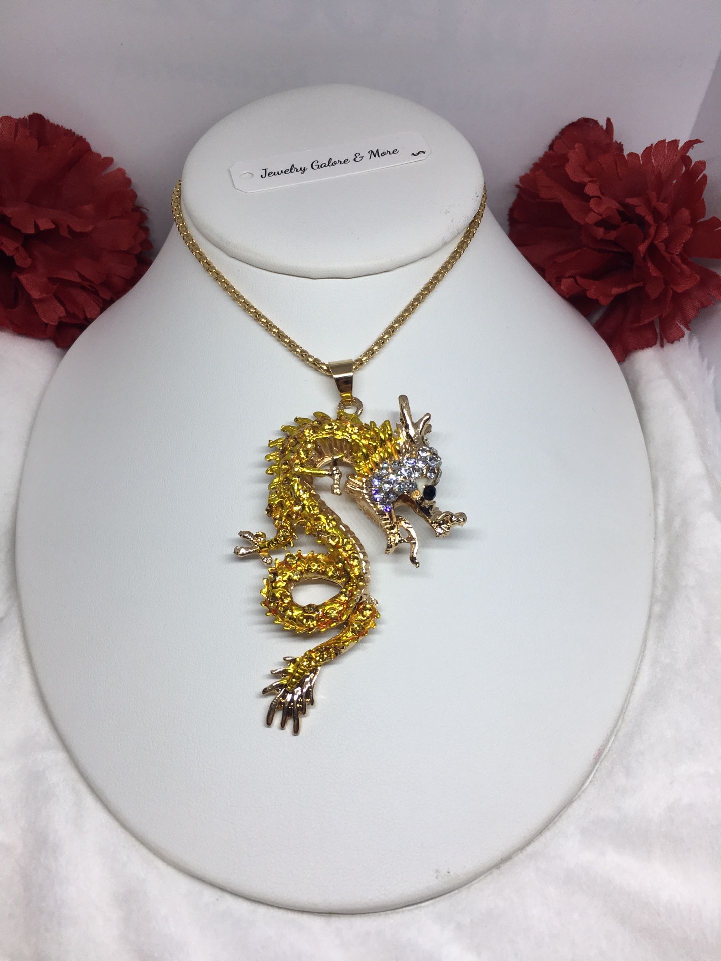 Betsey johnson dragon necklace deals