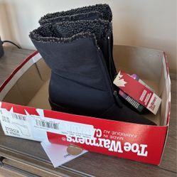 Black Snow Boots