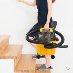 New Wet/Dry Shop Vacuum 2.5 HP 2.6 Gallon