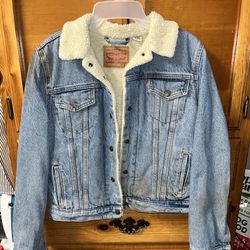 Jean Jacket (Levi’s)