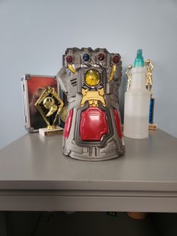 Thanos Gauntlet