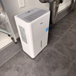 TCL Dehumidifier 