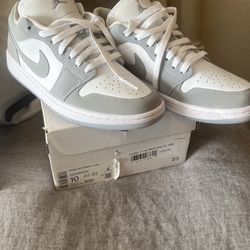Jordons Women’s Sz I0
