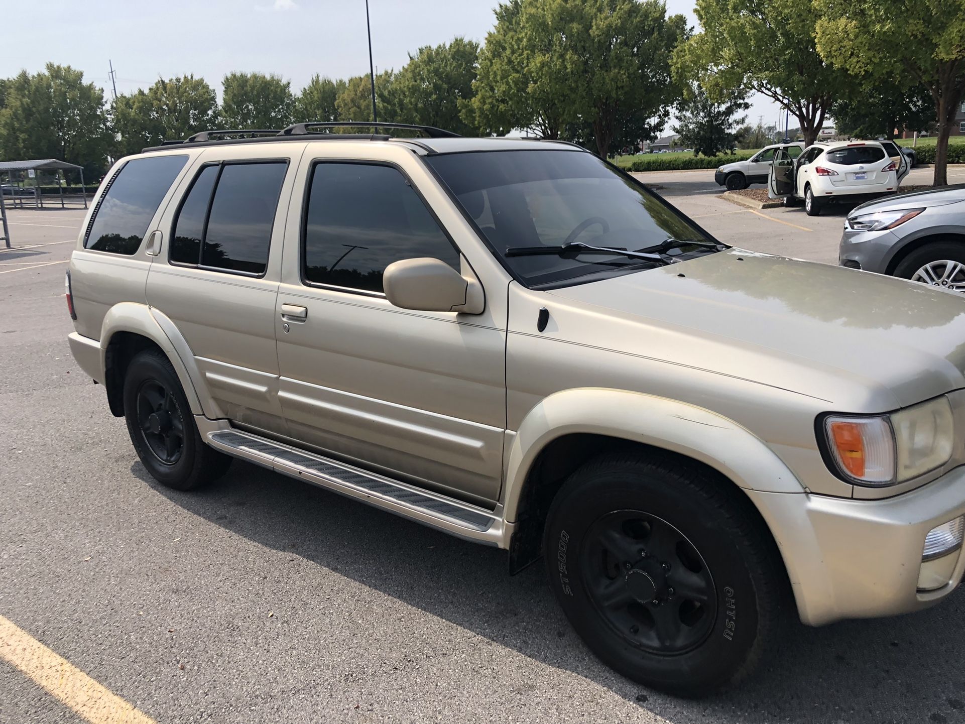 2000 Infiniti QX4