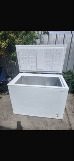 Insignia brand refrigerator—works perfectly and i