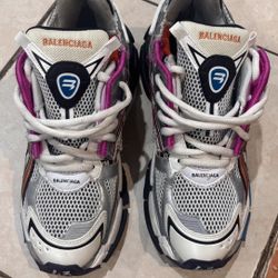 Balenciaga runners