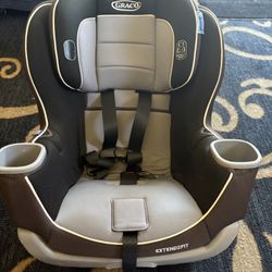 Graco car seat, Frontfacing and rear 