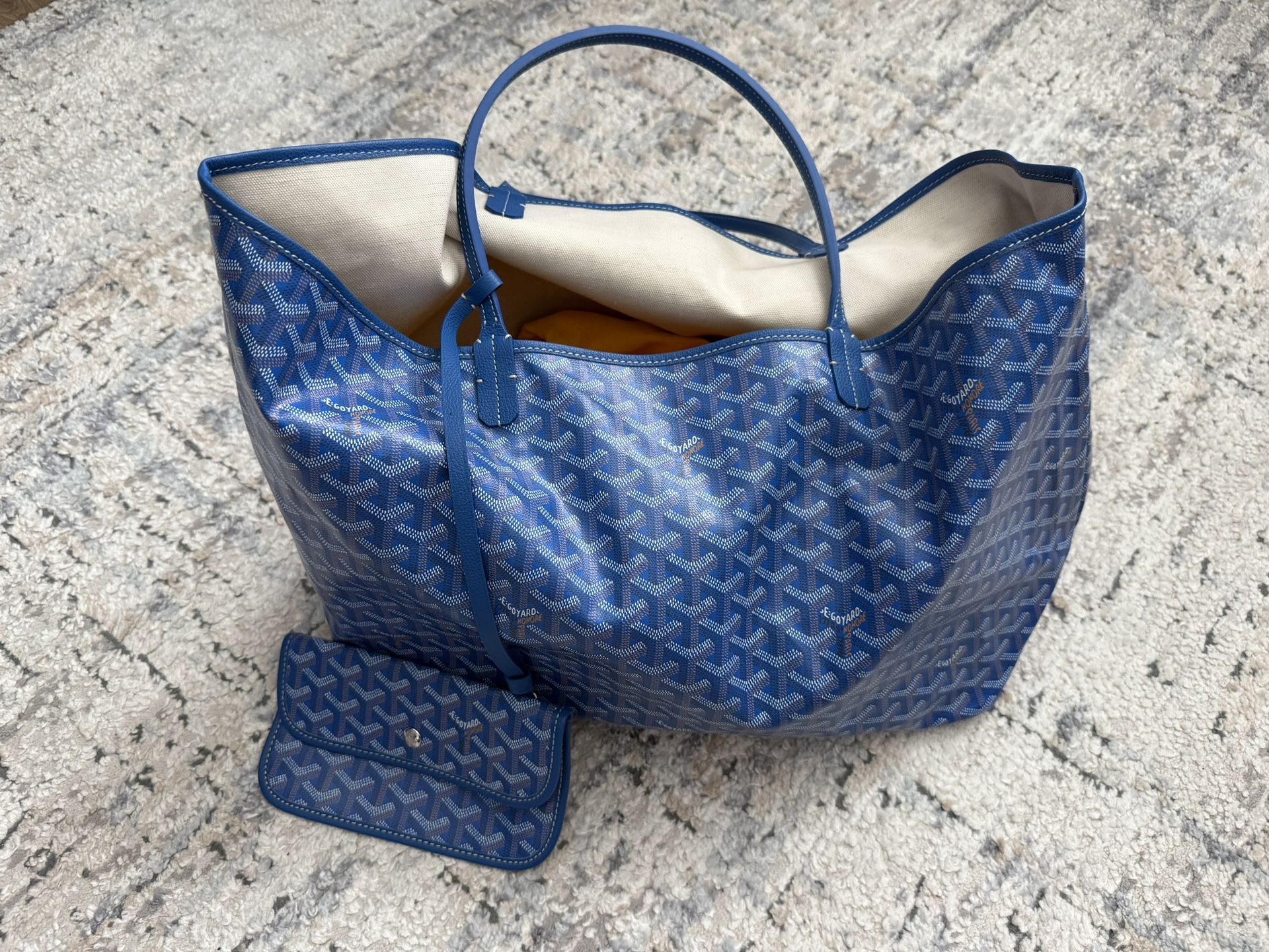 goyard purse pm size