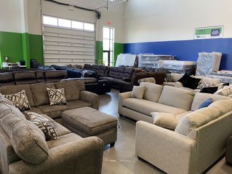 Brand New Sectionals and Sofas clearance Priced 30-70% below RETAIL!