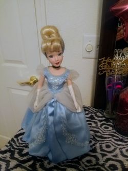 Disney Princess Cinderella porcelain doll