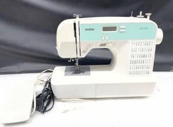 Brother CS 100 Computerized Sewing Machine and Hard Case