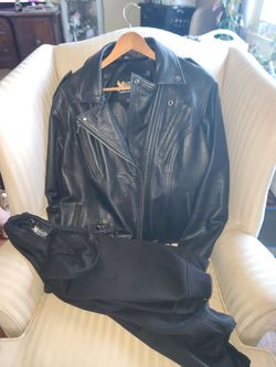 Women's XXL leather jacket with Removable lining.