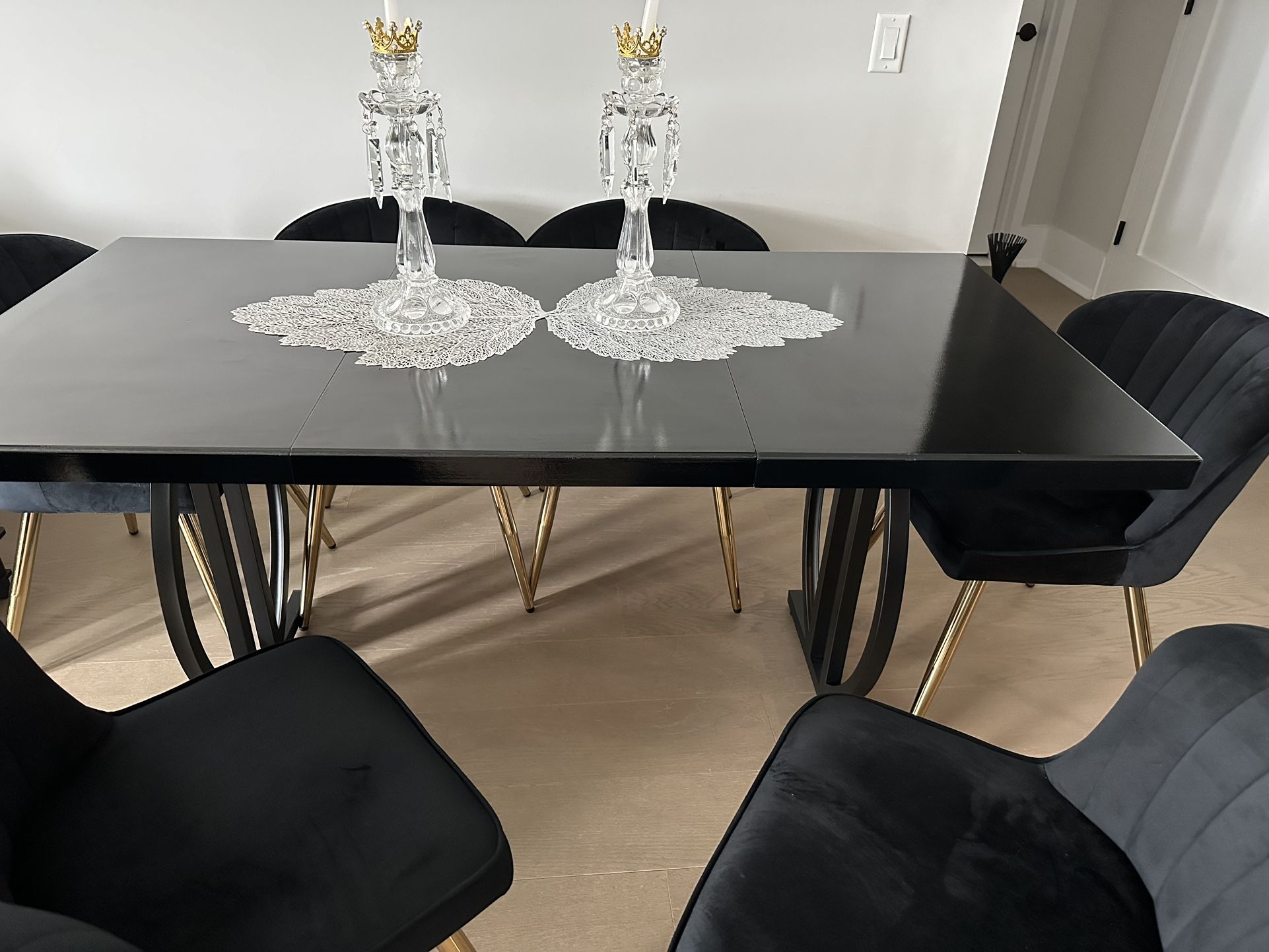 6 Seater Dinning Table With 6 Fabric Chairs