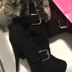 Suede fur boots 7.5-8