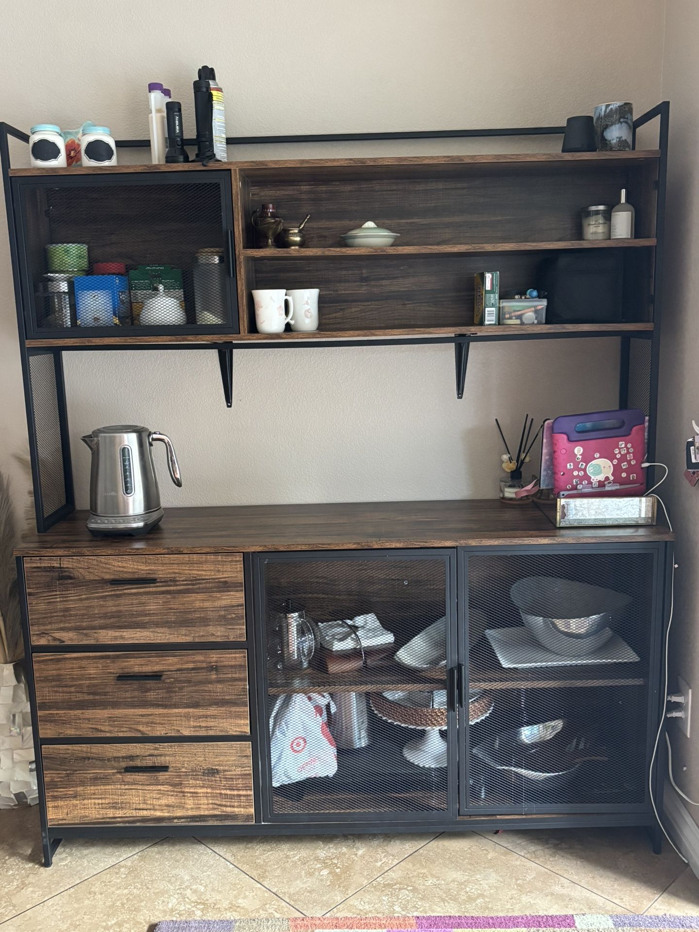 Buffet Table + Hutch