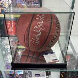 Kareem Abdul-Jabber Signed Basketball + Glass Case 