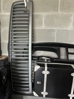 Dodge Ram Dash Bezel & Grill 