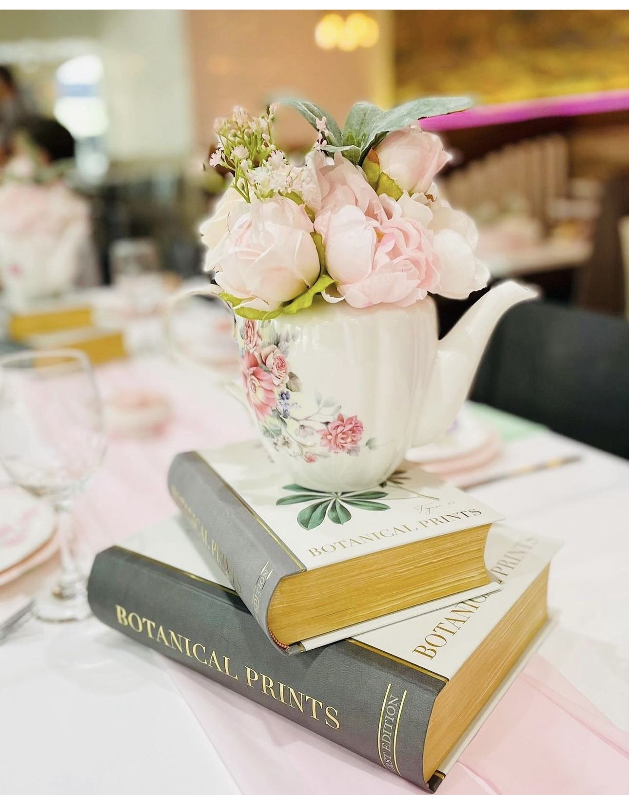 Tea Pot Used As Centerpieces For Weddings