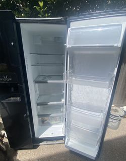 Whirlpool Drawers/shelves