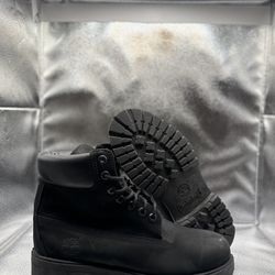 All black timberland boots