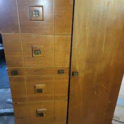 Standing Cedar Chest Wardrobe And Drawers 