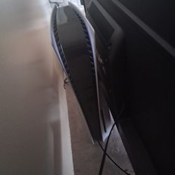 Ps5 Disc  Version And A Controller 