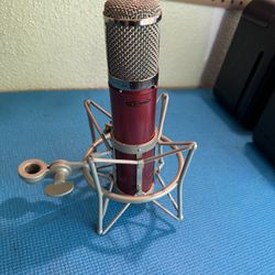 Avantone CV-12 Tube Condenser Microphone 
