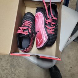Girls Soccer Clits ⚽️  Size 2