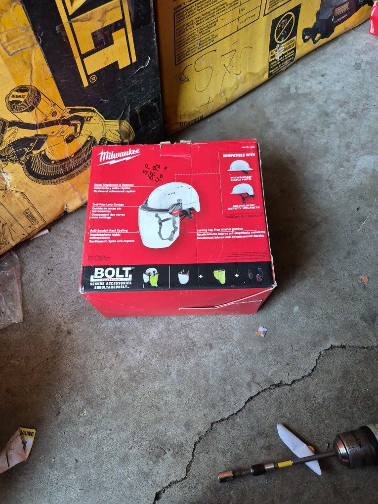 Milwaukee
BOLT Clear Dual Coat Lens Full Face Shield STORE PRICE $69.97