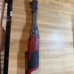 Milwaukee 12v long 3/8” ratchet used but still works fine item is tool only but got batt to test $100 located in n Lakeland 