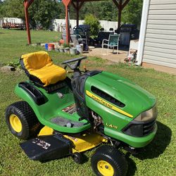 Jhon Deere Ride Mower 42   H P 17.50 Everything Working Very Good Tested It Available 
