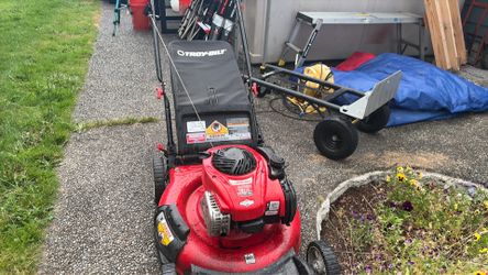 Troy belt lawnmower